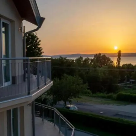 Sunshine 208 Apartman Balatonszarszo Exterior photo